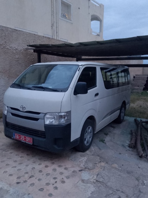 Toyota Hi Ace Diesel 2025 - Image de l'annonce