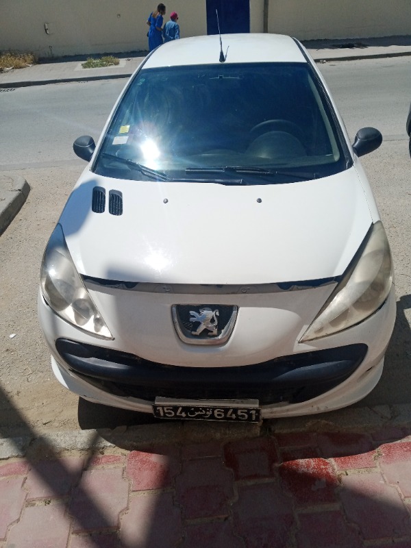 206+ mazout ex taxi en bonne état  - Image de l'annonce