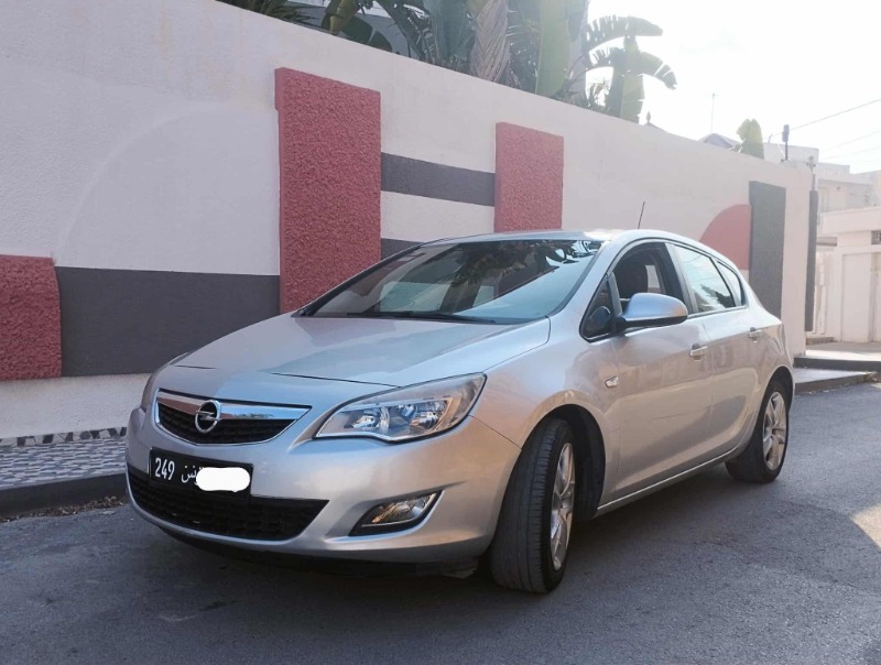 Opel Astra Essence 2011 - Image de l'annonce