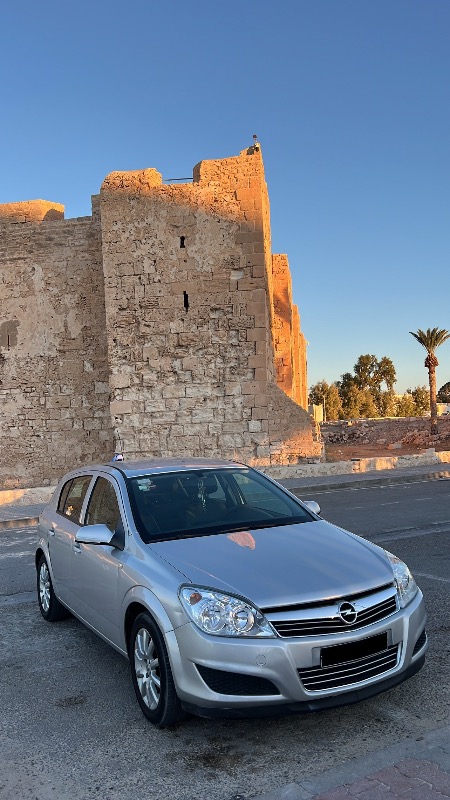 Opel Astra Essence 2009 - Image de l'annonce