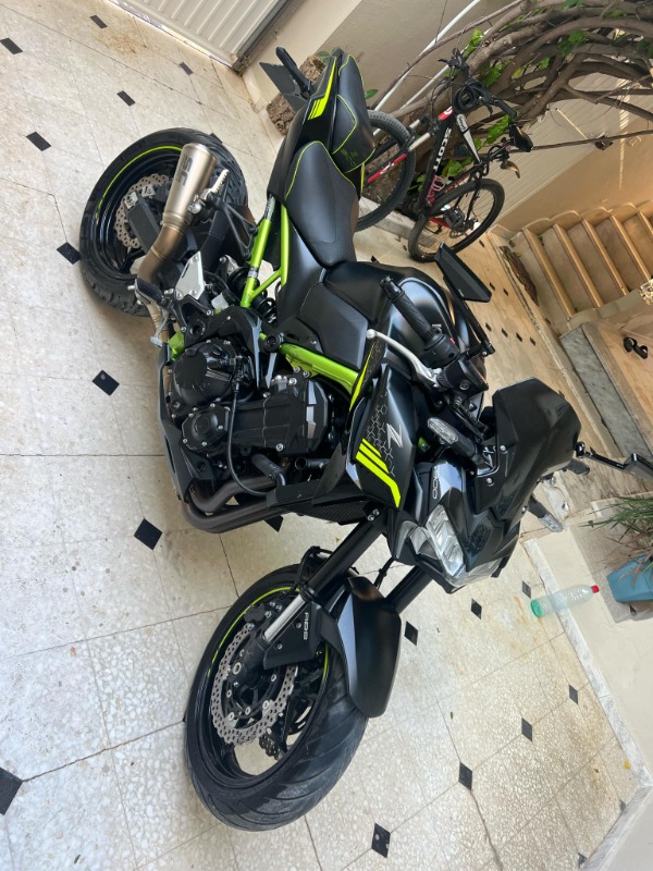 Z900 - modèle 2023 à vendre - Image de l'annonce