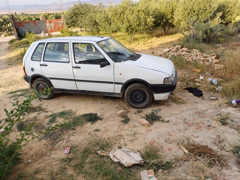 Fiat UNO Essence 1995 - Image de l'annonce