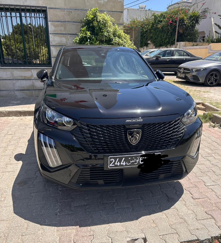 Peugeot 2008 Essence 2024 - Image de l'annonce