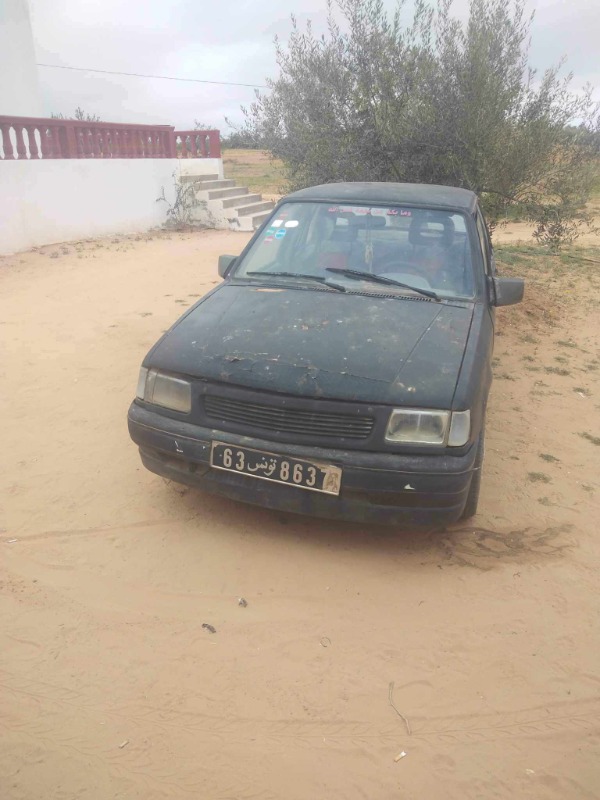 Opel Corsa Essence 1982 - Image de l'annonce