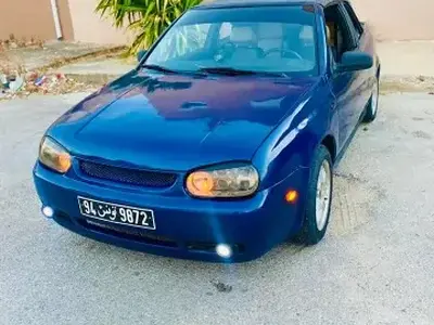 Volkswagen Golf Essence 2000