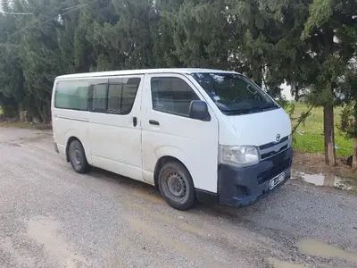 Toyota Hi Ace Diesel 2013