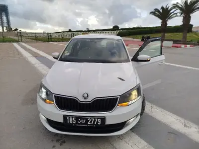 Skoda Fabia Essence 2015