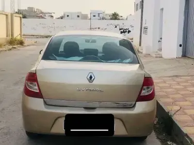 Renault Clio Essence 2010