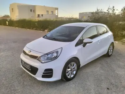 Kia RIO Essence 2016