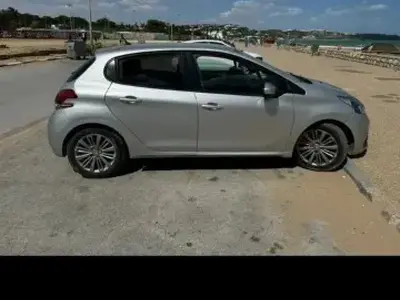 Peugeot 208 Essence 2017