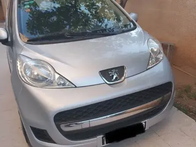 Peugeot 107 Essence 2010