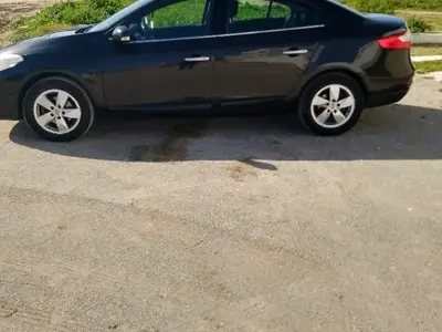 Renault Fluence Essence 2012