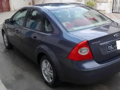 Ford FOCUS Essence 2005