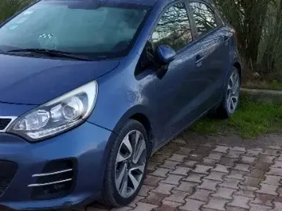 Kia RIO Essence 2016