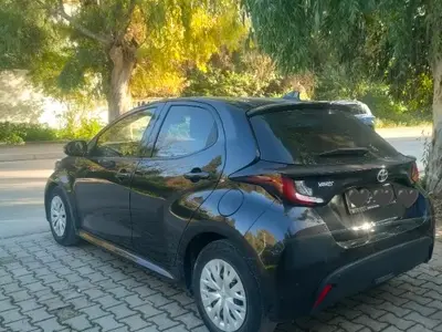 Toyota Yaris Essence 2021