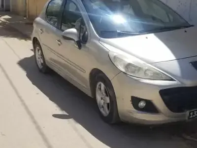 Peugeot 207 Essence 2008