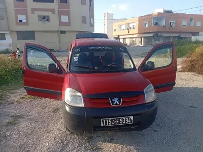 Peugeot Partner Essence 2025