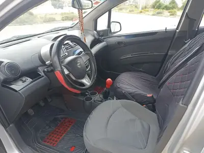 Chevrolet SPARK Essence 2011