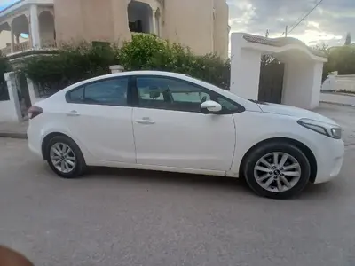 Kia CERATO خلجية