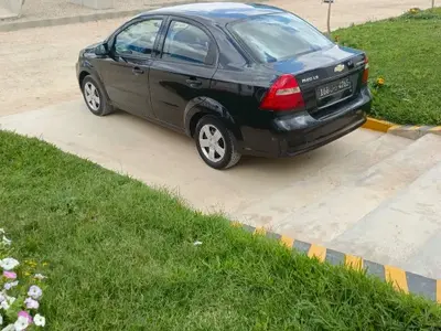 Chevrolet AVEO Essence 2013