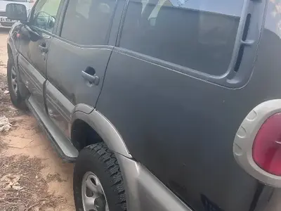 Nissan Autres Diesel 2004