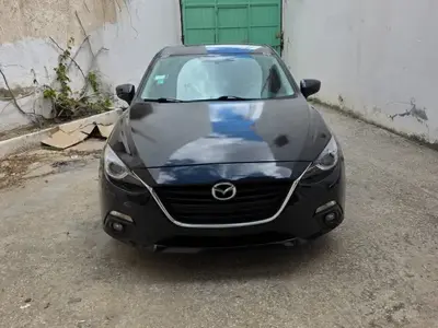 Mazda MAZDA3 Essence 2015