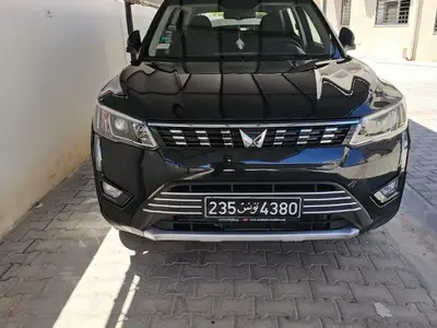 Mahindra XUV 300 Essence 2023