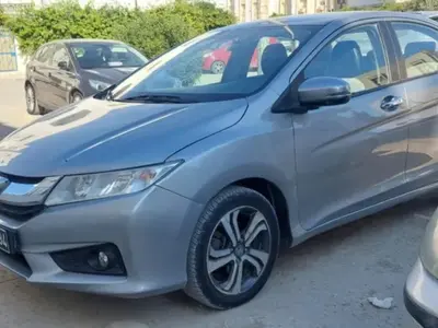Honda City en excellent état – Prête à rouler ! ????✨