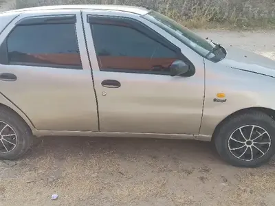 Fiat PALIO WEEKEND Essence 2000