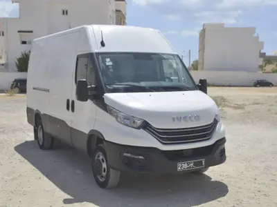 Vendre voiture Iveco DAILY Diesel 2023