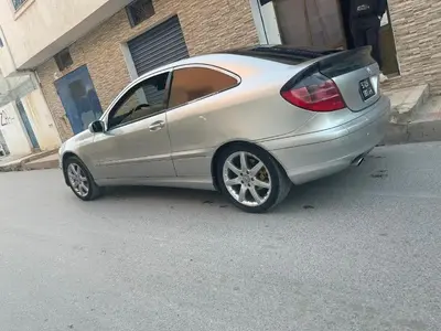Mercedes Classe C Essence 2004