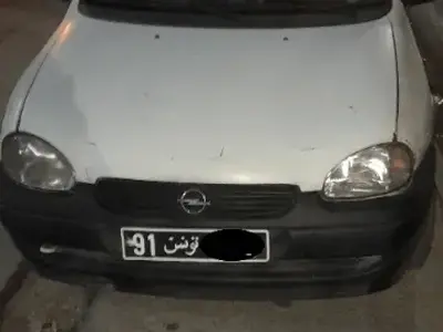 Opel Corsa Essence 1999