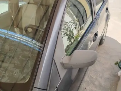 Ford FIESTA Essence 2004