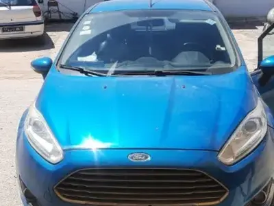 Ford FIESTA Essence 2016