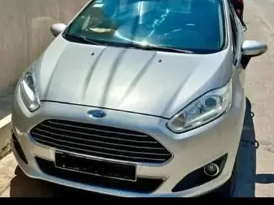 Ford FIESTA Essence 2016