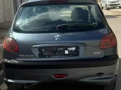 Peugeot 206 look Essence 2006