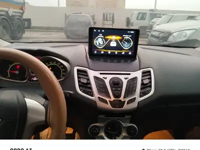 Ford FIESTA Essence 2012