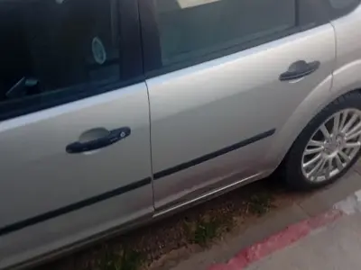 Avendre Ford FOCUS Essence 2006