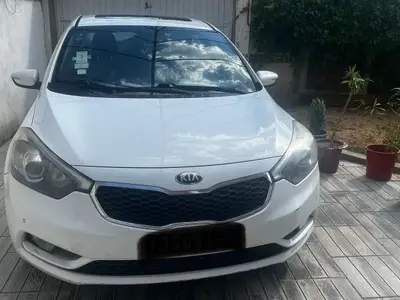 Kia CERATO Essence 2013