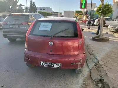 Fiat Punto  a sfax a vendre prix 13500 negociable 