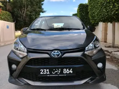TOYOTA AYGO PREMIÈRE MAIN EN TRÈS BON ÉTAT 