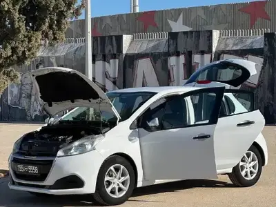 Peugeot 208 2017 Essence 129 000 km