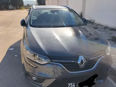 Photo Renault Megane 4 break energy business  - Prix 48 000 DT