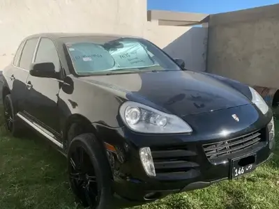 Porsche Cayenne 2010 155 km