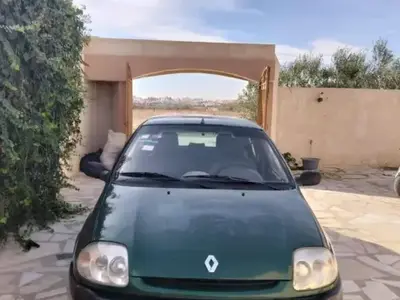 Renault Clio Essence 0 km