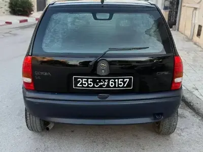 Opel Corsa Essence et Gaz boit auto