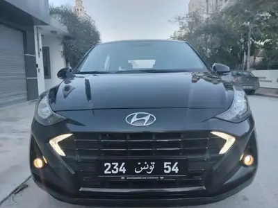 HYANDAI GRAND I 10 PREMIÈRE MAIN TRÈS PROPRE 