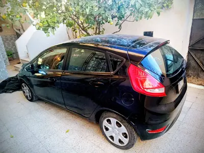 Photo Ford Fiesta 2012 143 km - Prix Prix non spécifié
