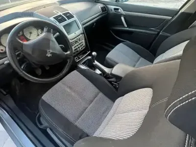 Peugeot 407 - Photo 9