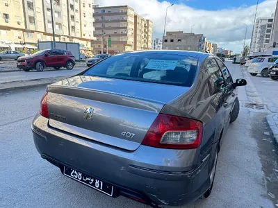 Peugeot 407 - Photo 2